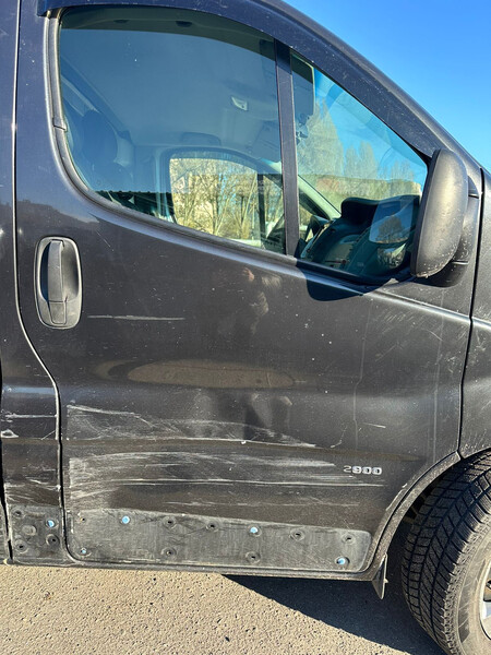 Двері пасажирські голі Opel Vivaro  2010 2.0 Дизель 