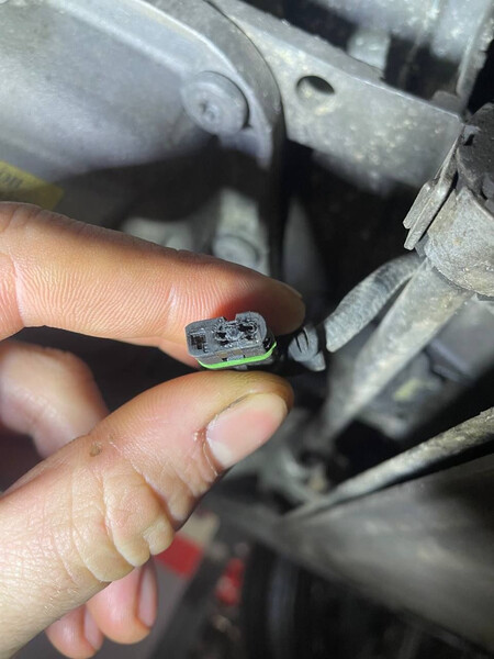 Разъем датчика коленвала BMW X6 M  2010 4.4 Бензин Львов