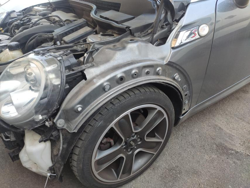 Молдинг крыла водительского MINI Cooper S  2010 1.6 Бензин Киев