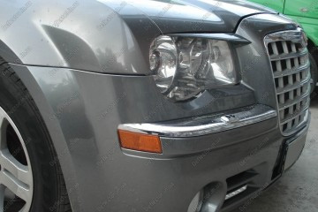 Реснички на фары Chrysler 300C  2006 2.7 Бензин 