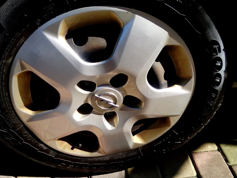 Колпак Opel Vivaro 2011 г.  1.3 л дизель Ровно