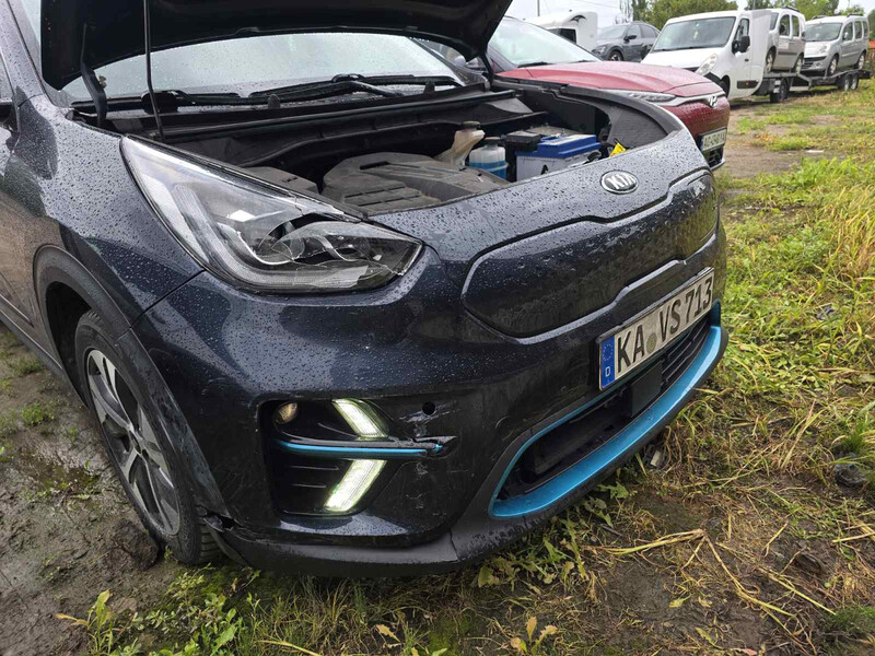 Фара передняя Kia Niro хэтчбек 2020 г.  10.0 л электро Киверцы