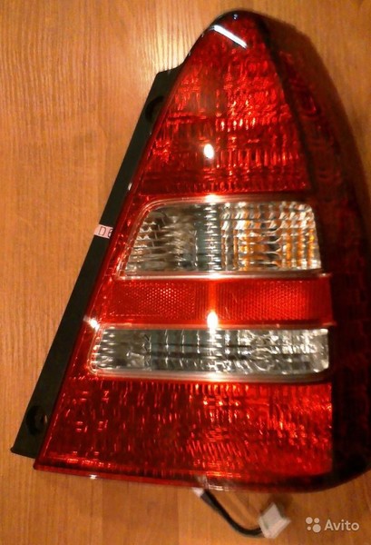 Ліхтар задній 84201SA060   Subaru Forester