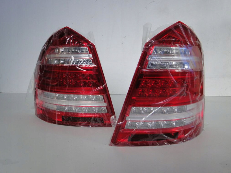 Ліхтар задній лівий Mercedes GL-Class X164 2011 р.  4.7 л бензин Луцьк