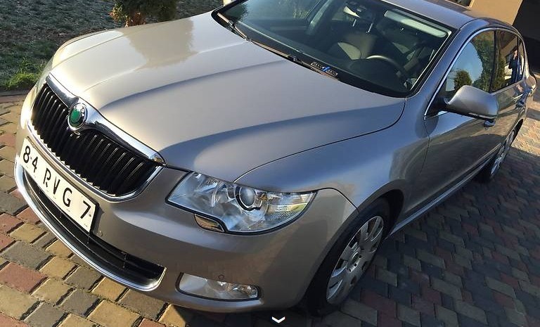 Бампер передний, + Крыло переднее правое, + Фара передняя правая. Skoda Superb 2  2011 1.8 Бензин Краматорск