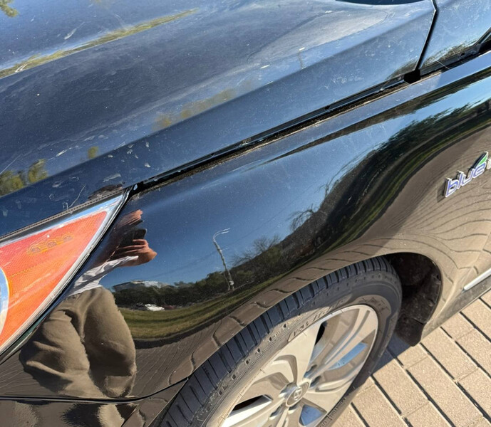 Накладка хромовая переднее водительское крыло Hyundai Sonata  2014 2.4 Гибрид Киев