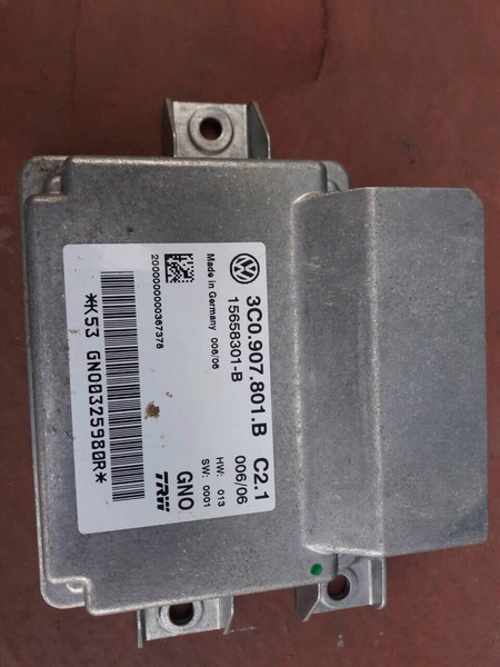 Блок керування стоянковим гальмом 3C0907801B   Volkswagen Passat