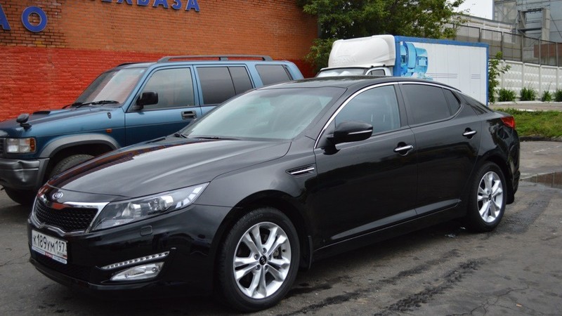 Решетка радиатора Kia Optima 3 2012 г.  2.4 л бензин Киев