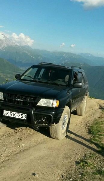 Облицовка решетки радиатора Isuzu Rodeo  2003 3.2 Бензин Киев