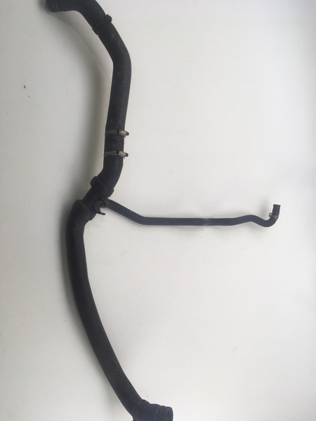 Верхний патрубок радиатора 8200125012   Opel Movano, Renault Master