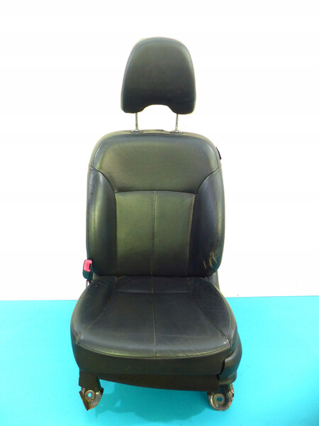 Сидіння водійське Subaru Forester SH  2009 2.5 Бензин 