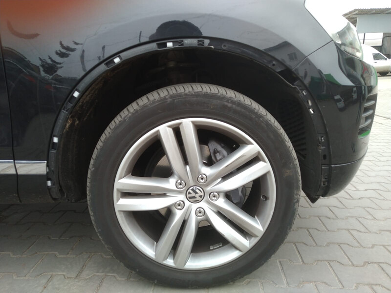 Накладка крыла Volkswagen Touareg  2011 3.0 Дизель Луцк