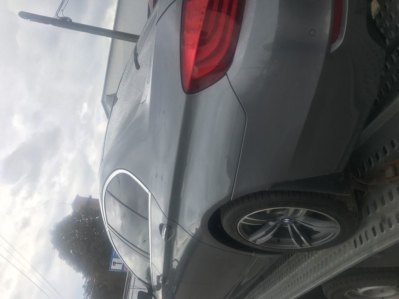 Капот BMW 5 Series 2011 г.  2.5 л дизель Черновцы