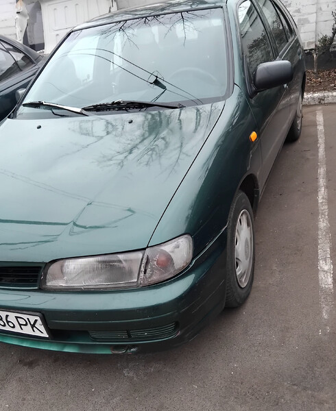 Лівий передній фонарь поворота Nissan Almera N15  1996 универсал 1.6 Бензин Одесса