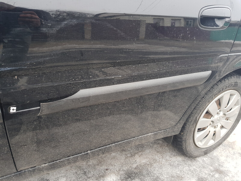 Молдинг двері задньої лівої Hyundai Matrix хетчбек 2010 р.  1.8 л бензин Черкаси