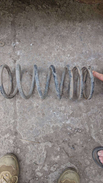 Пружини задні Hyundai Galloper  2000 2.5 Дизель 