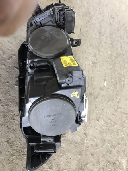 Стекло левой фары Volkswagen Passat CC  2013  Дизель Луцк