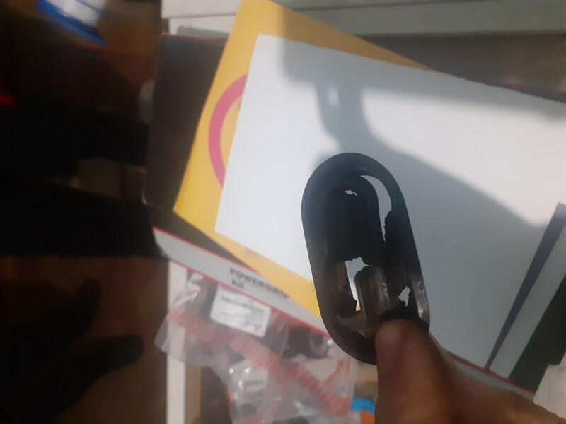 Пыльник вилки троса ручника к суппорту Kia Sportage 3  2012 2.0 Дизель Бердянск