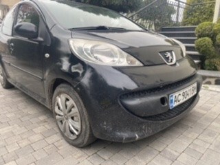 Крило праве Peugeot 107  2006 хетчбек 1.0 Бензин 