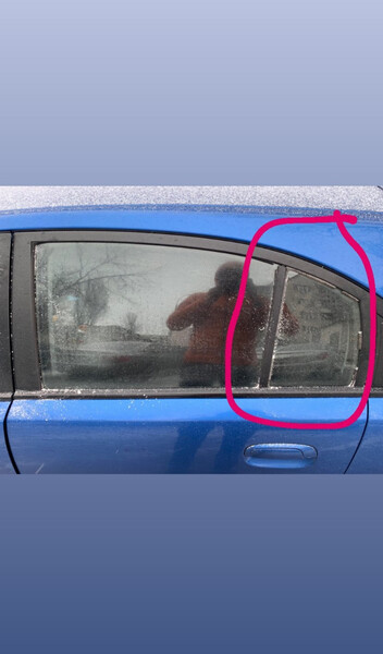 Направляющие (уплотнители) стекол задних дверей (левую и правую) Kia Rio 2  2006 хэтчбек 1.4 Бензин Днепр