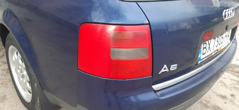 Ліхтар правий Audi A6 C5  1999 універсал 3.0 Бензин 