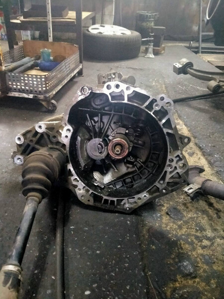 КПП Opel Astra универсал 2012 г.  1.3 л дизель Чернигов