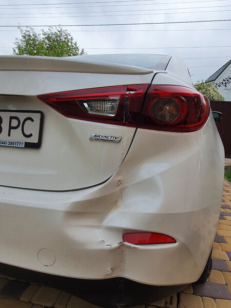 Правый задний внутренний фонарь Mazda 3 BM  2016 2.5 Бензин Киев