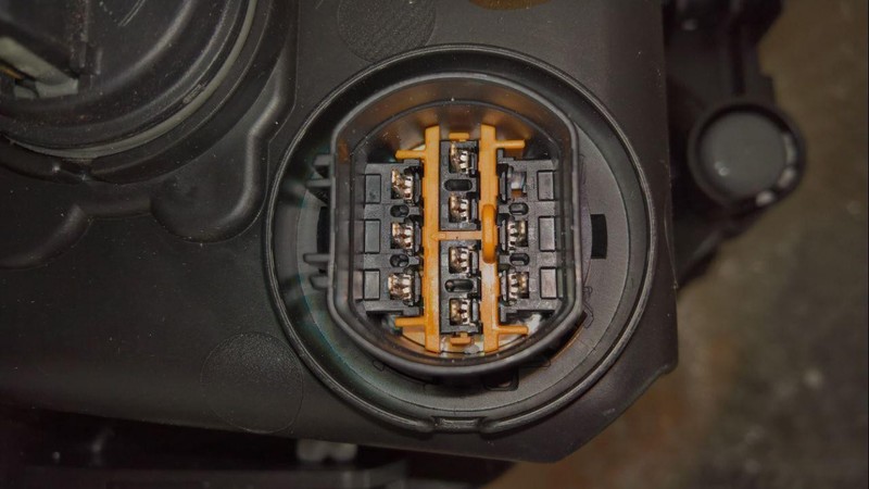 Фишки для подключения линзованых фар 2 шт. Hyundai ix35  2011 2.0 Бензин 