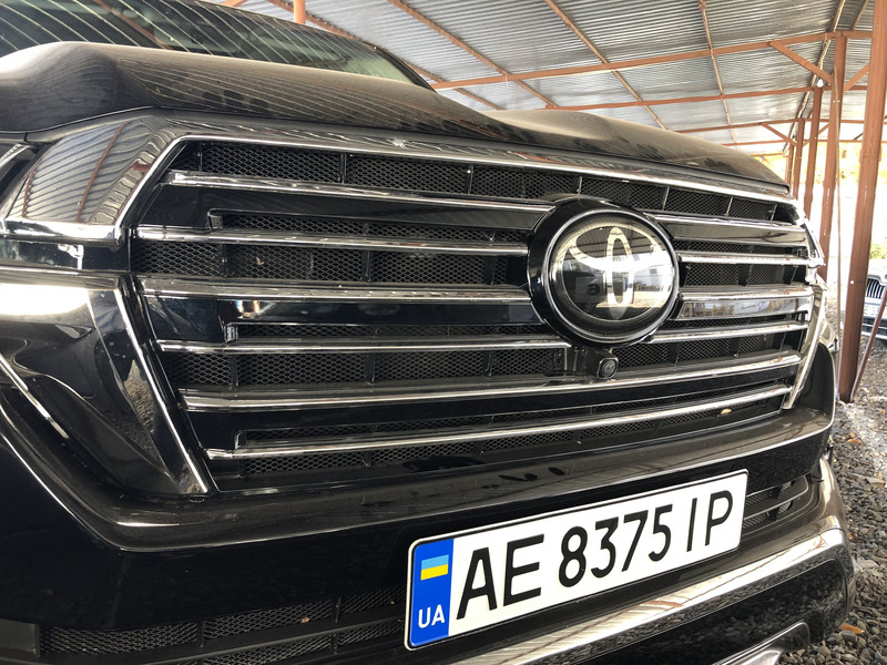 Решетка радиатора Toyota Land Cruiser 200 2017 г.  4.5 л дизель Кривой Рог