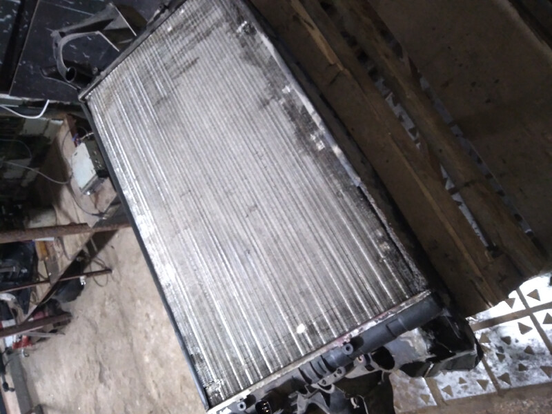 Радиатор охлаждения Volkswagen Golf 3  1996 хэтчбек 1.6 Бензин Житомир