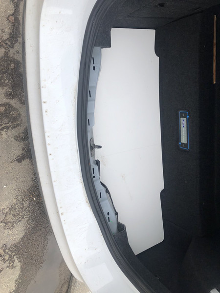 Дно багажного відділення Ford Fusion plag-in hibride 2017 2.0 Гибрид Львов