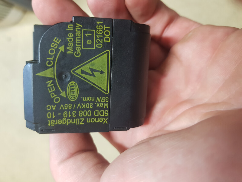 Блок розжига разряда фары ксенон 5DD 008 319-10   Mercedes E-Class, Mercedes GL-Class, Skoda Superb
