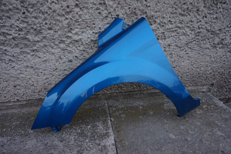 Крыло переднее 1521597   Ford Focus