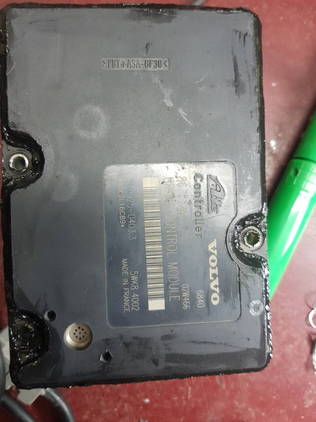 Блок управління ABS Volvo XC70  2003 універсал 2.5 Бензин 