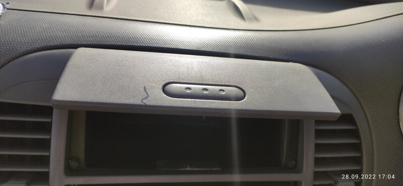 Крышка центрального бардачка Nissan Micra k12 2004 хэтчбек  Бензин Одесса