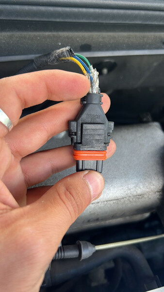 Разьем дмрв Kia Rio 2 2007 г.  1.4 л бензин