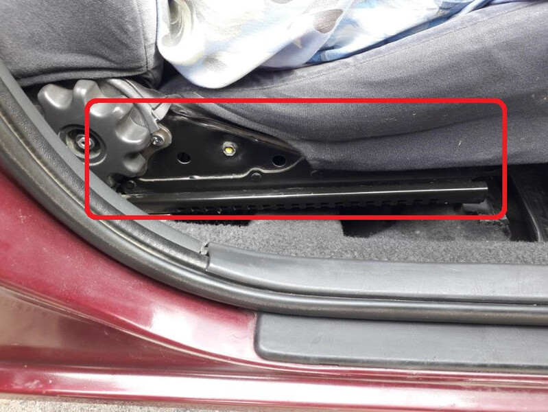 Крышка переднего пассажирского сидения Toyota Carina E  1996 1.8 Бензин Одесса