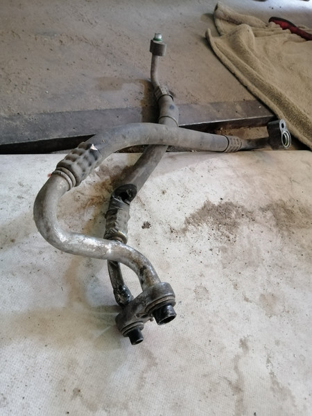 Патрубок на компрессор Opel Zafira A  2003 універсал 2.0 Дизель 