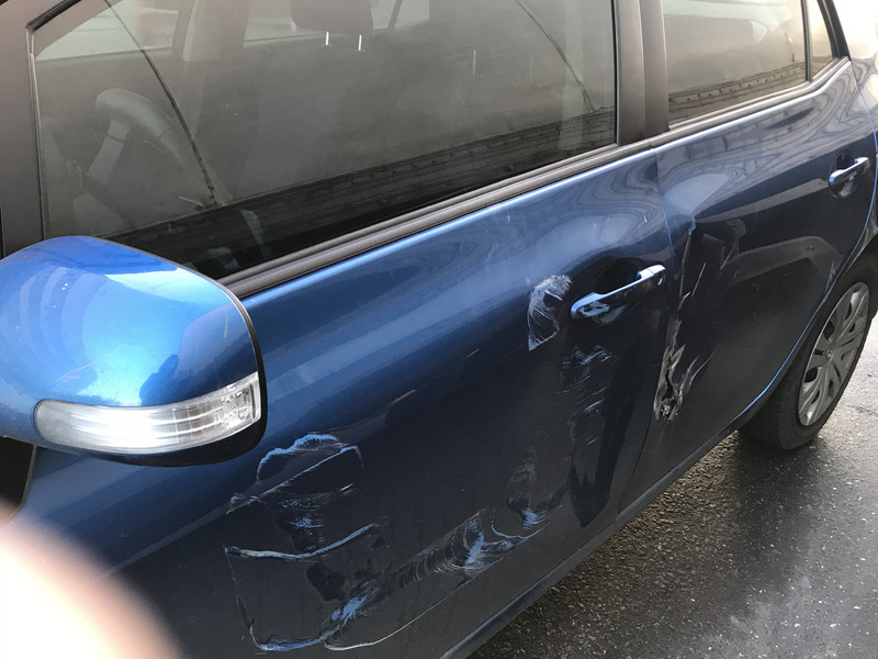 Двері водійські Toyota Auris  2011 хетчбек 1.6 Бензин 