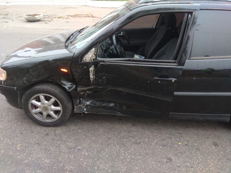 Водительская дверь,стекло Volkswagen Polo  2001 хетчбек 1.0 Бензин 