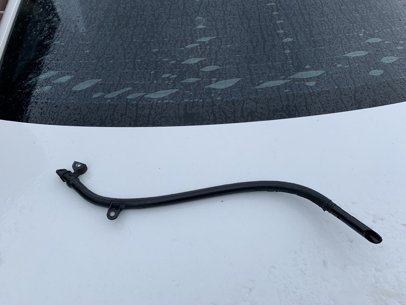 Щуп двигателя 06H115630E   Audi A4, Audi A4 allroad quattro, Audi A5, Audi A6, Audi Q5