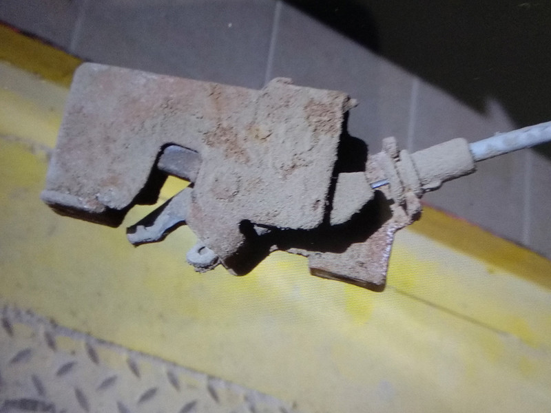 Замок багажника Ford Transit  2005 2.0 Дизель 