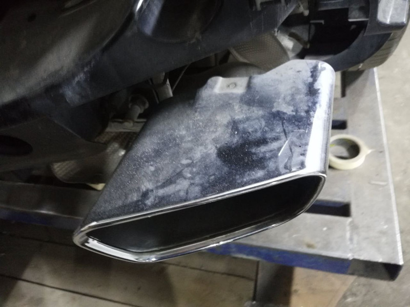 E70 2016 м-пакет хромированная накладка глушителя левая BMW X5  2016 3.0 Бензин 