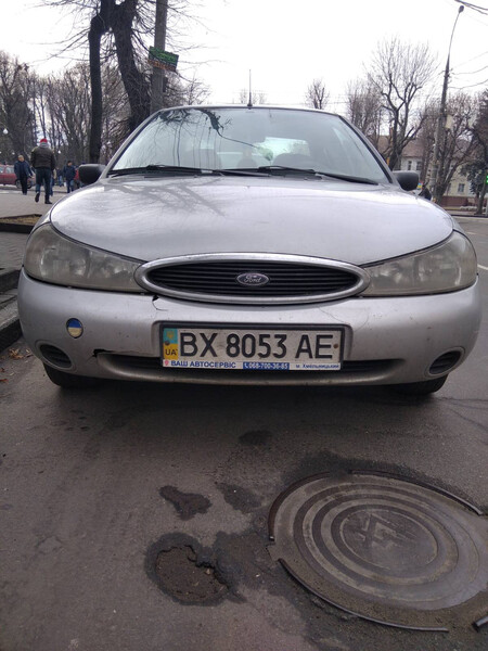 Бампер передний Ford Mondeo 2  1998 1.8 Бензин 