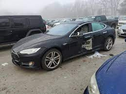 Дверь передняя левая Tesla Model S  2015  Электро Боярка