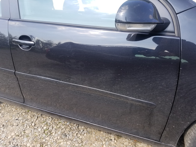 Фартух двери Volkswagen Golf 5  2004 хэтчбек 1.6 Бензин Рогатин