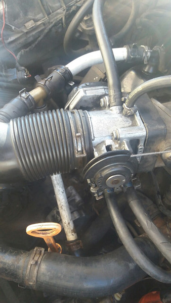 Дросільна заслонка Volkswagen Sharan  2000 універсал 2.0 Бензин 