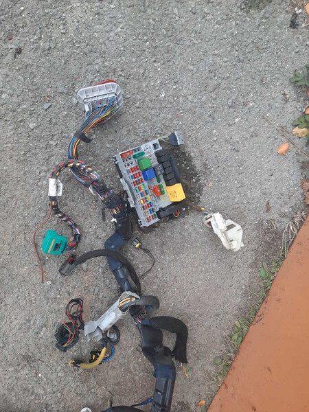 Проводка под торпедой Opel Astra 2005 г.  1.6 л бензин Ровно