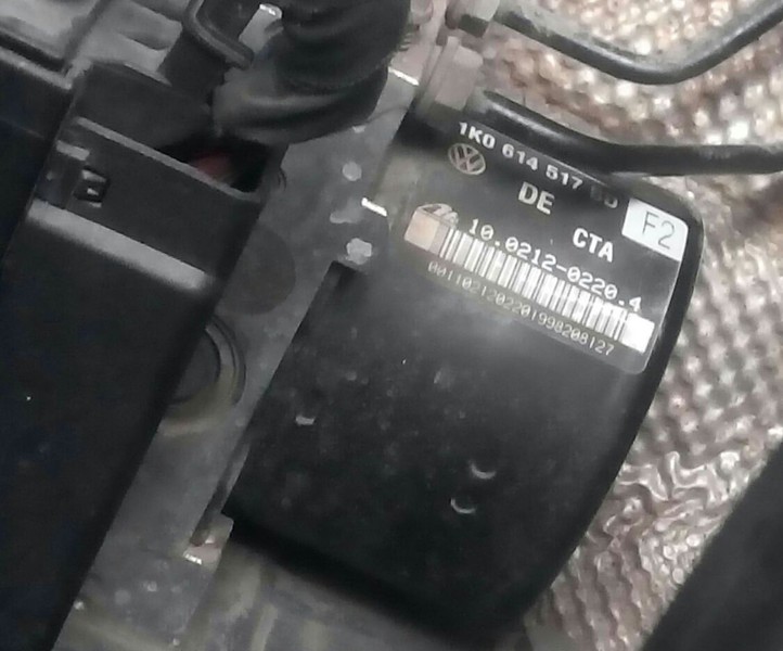 Блок ABS Volkswagen Jetta 5  2009 1.6 Бензин Миколаїв