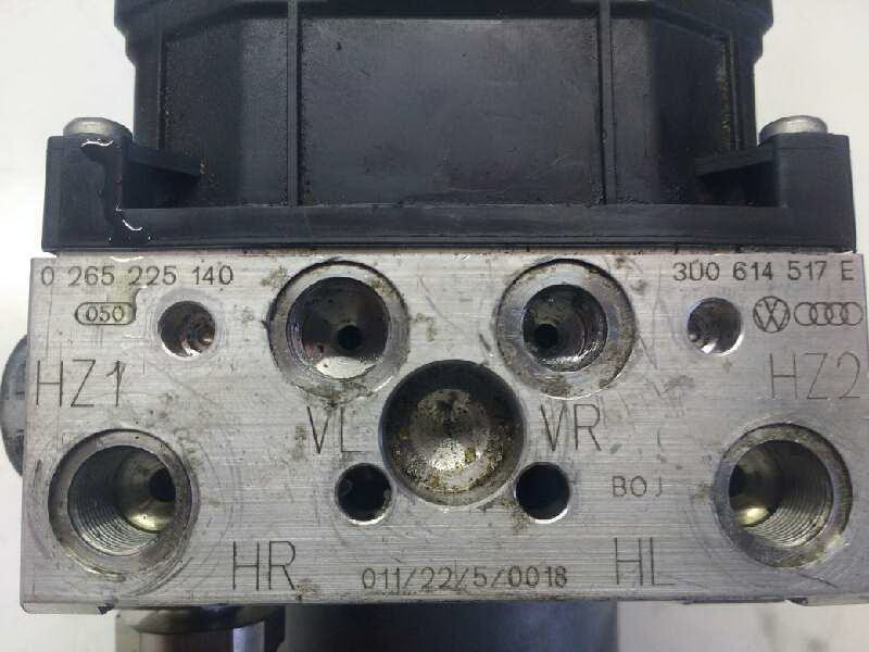 Блок управления ABS 3U0 614 517 E   Skoda Superb